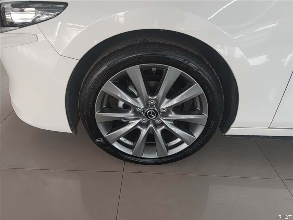 Mazda Mazda3, 2025 23