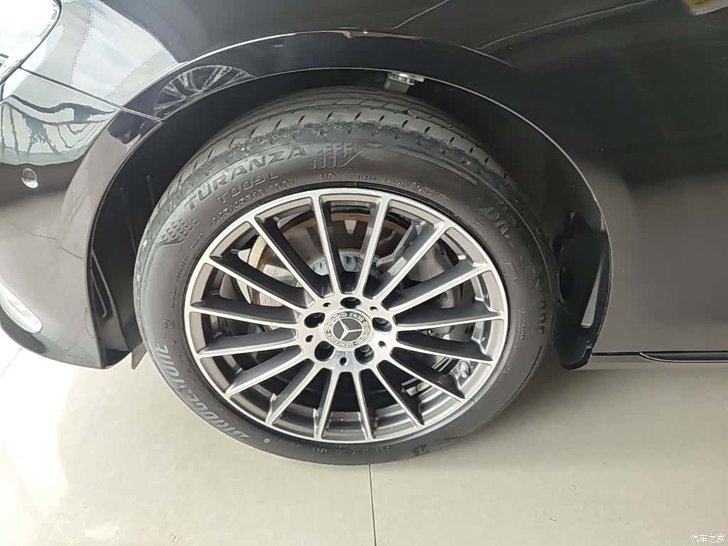 Mercedes-Benz E-Class, 2023 23