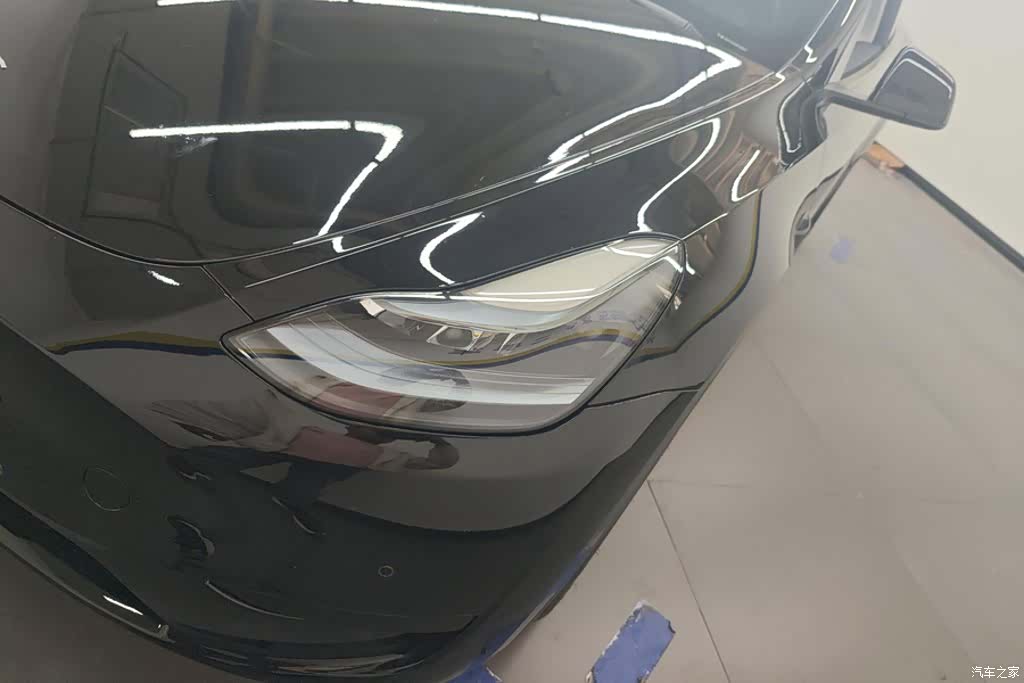 Tesla Model Y, 2023 все фото