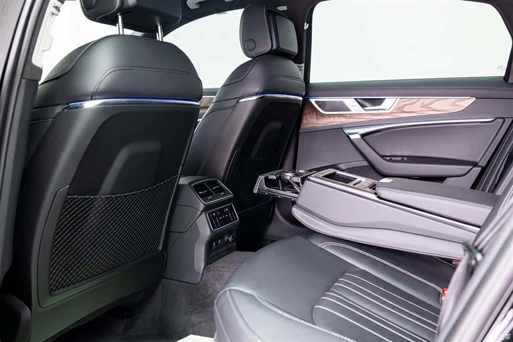Audi A6L, 2023 7