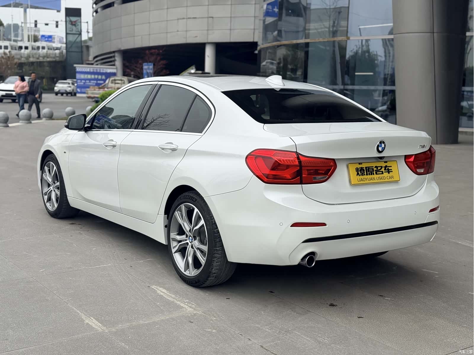 BMW 1 Series, 2018 все фото