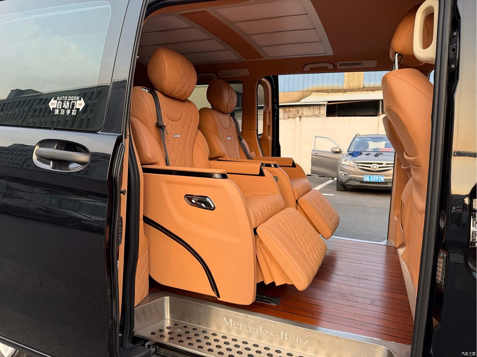 Mercedes-Benz 7, 2021 28