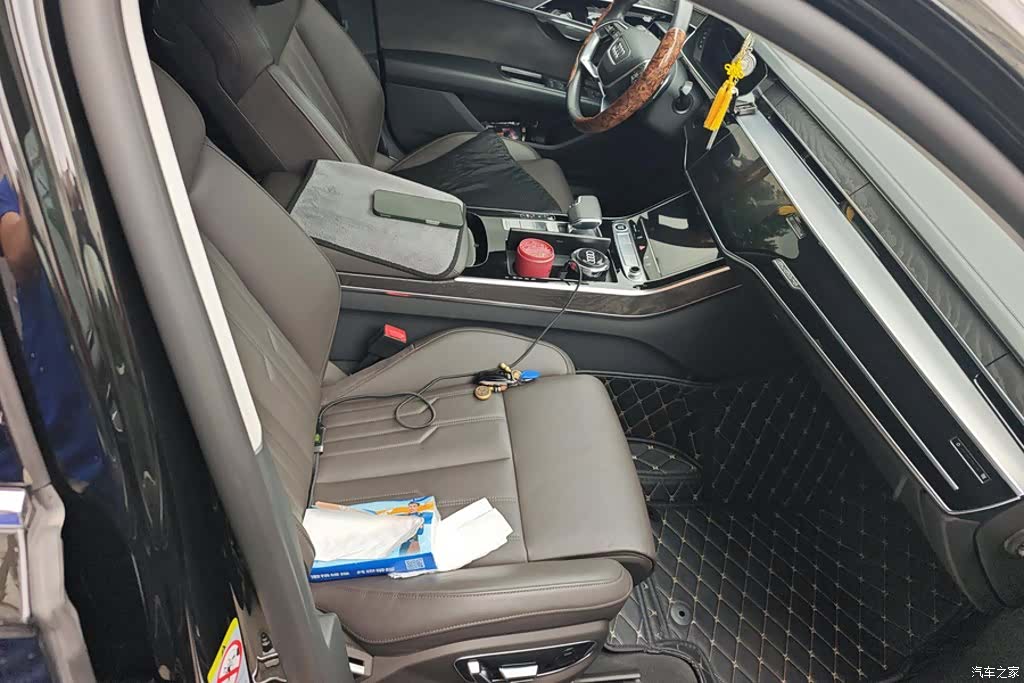 Audi A8L, 2023 8