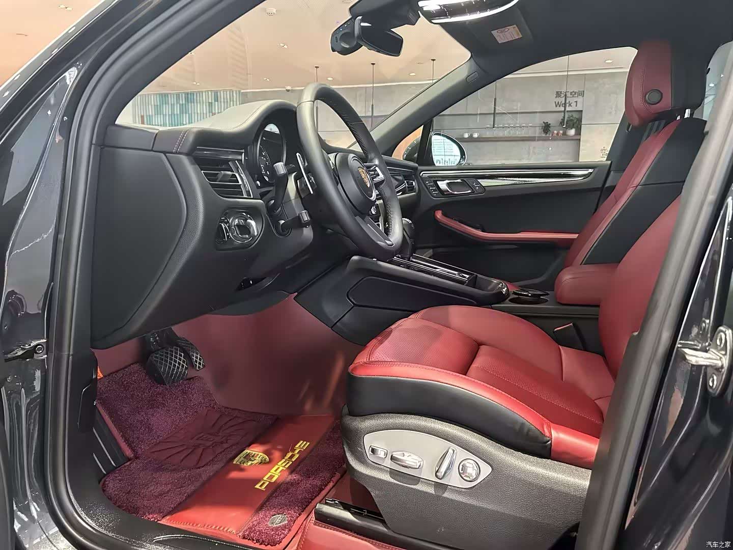 Porsche Macan, 2024 3