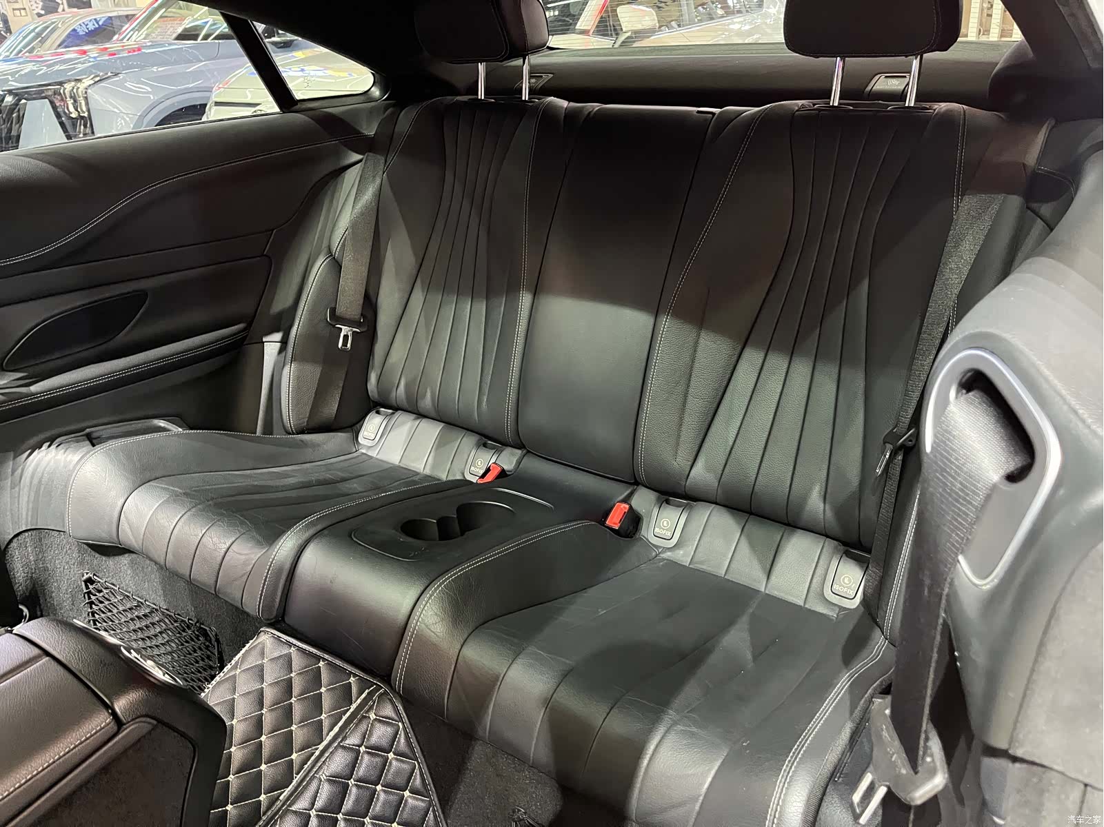 Mercedes-Benz E-Class, 2019 9