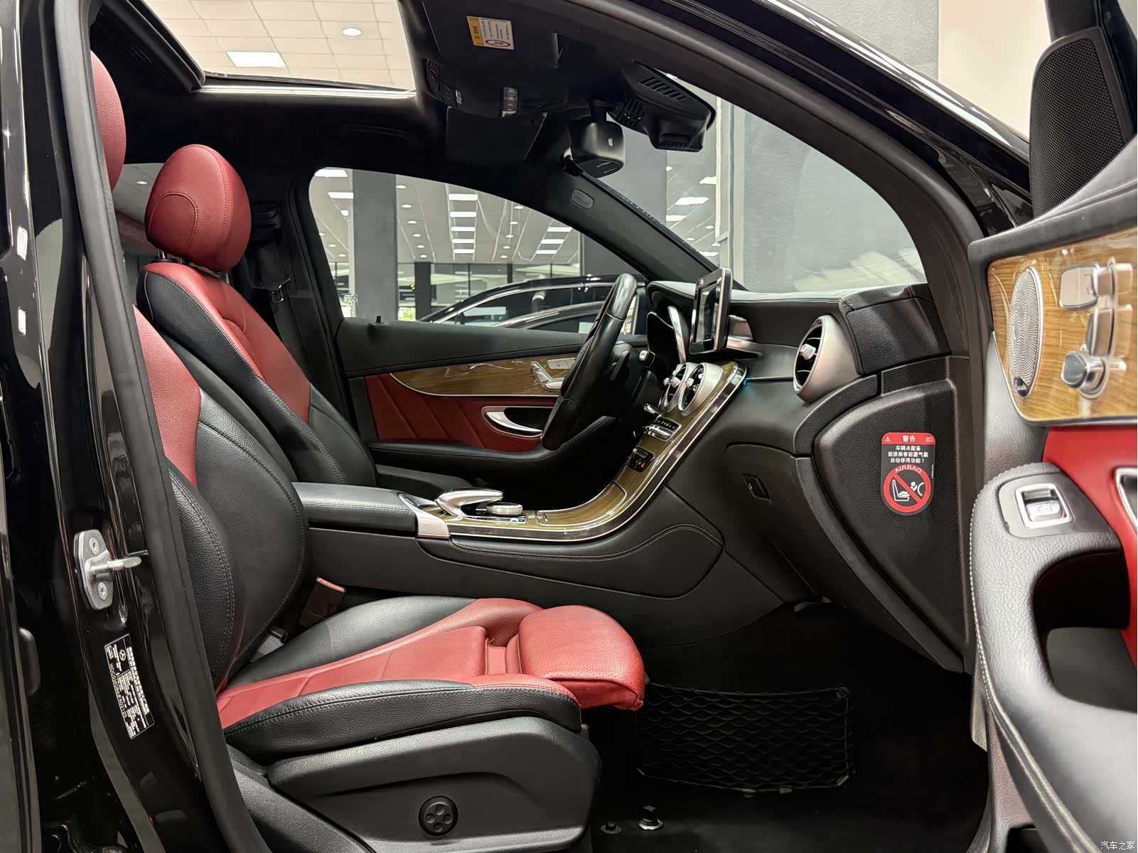 Mercedes-Benz GLC, 2018 14