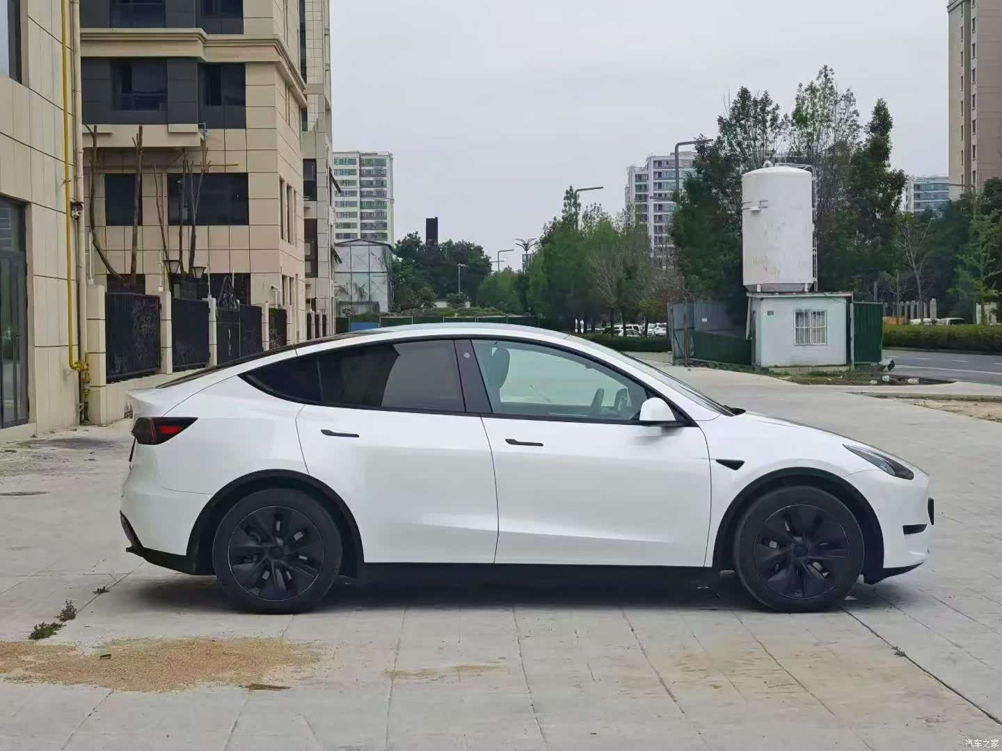 Tesla Model Y, 2022 6