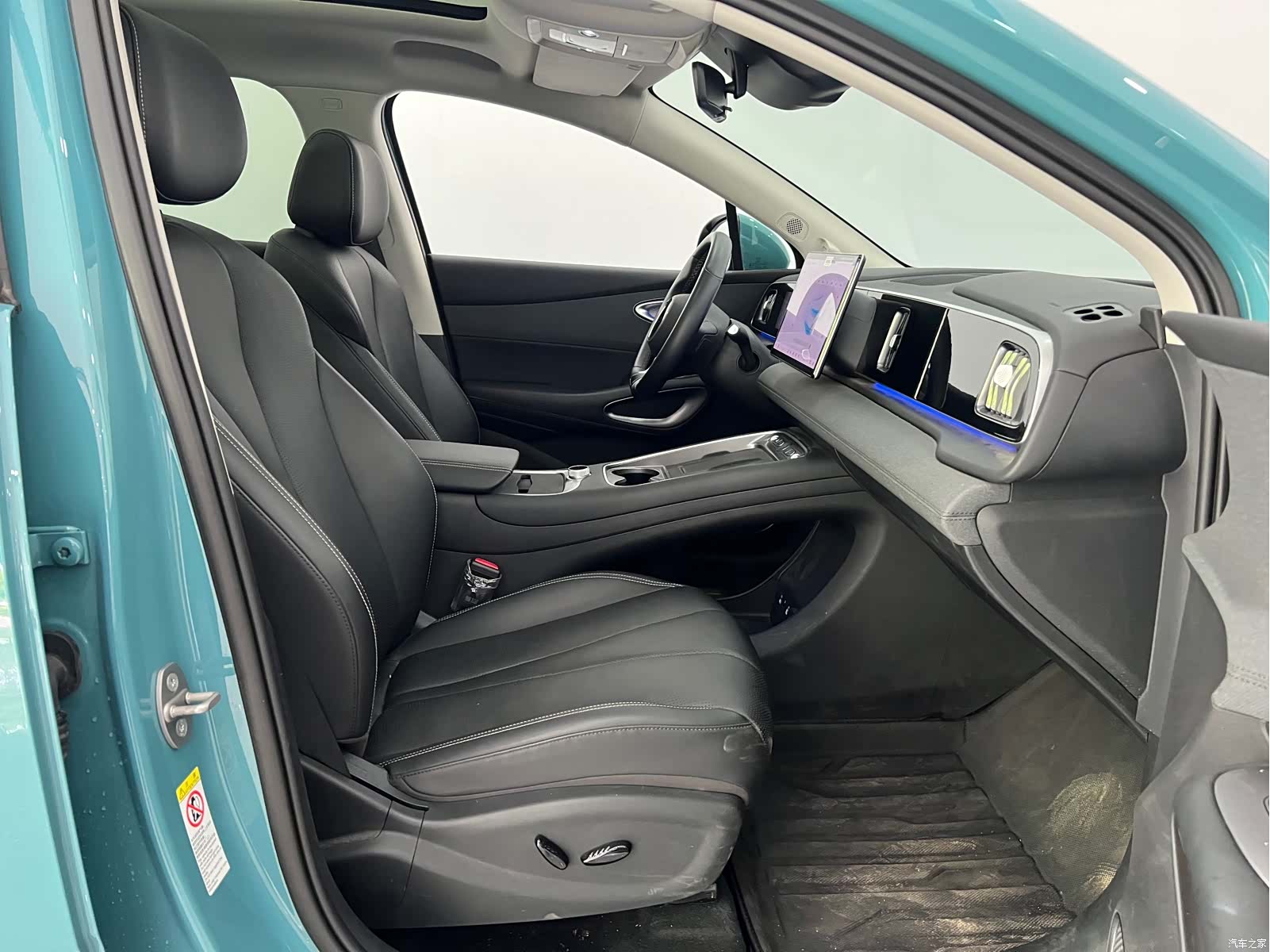 BYD HiAce, 2025 11