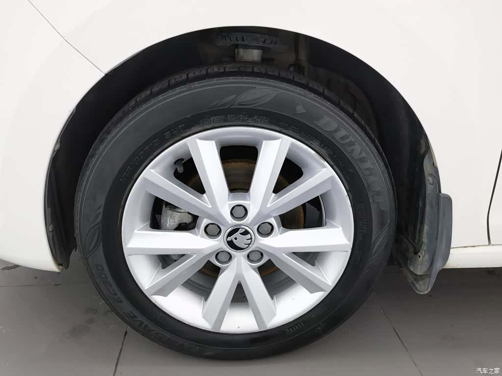 Skoda Rapid, 2014 17