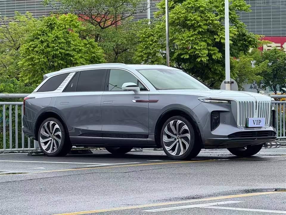 Hongqi E-HS9