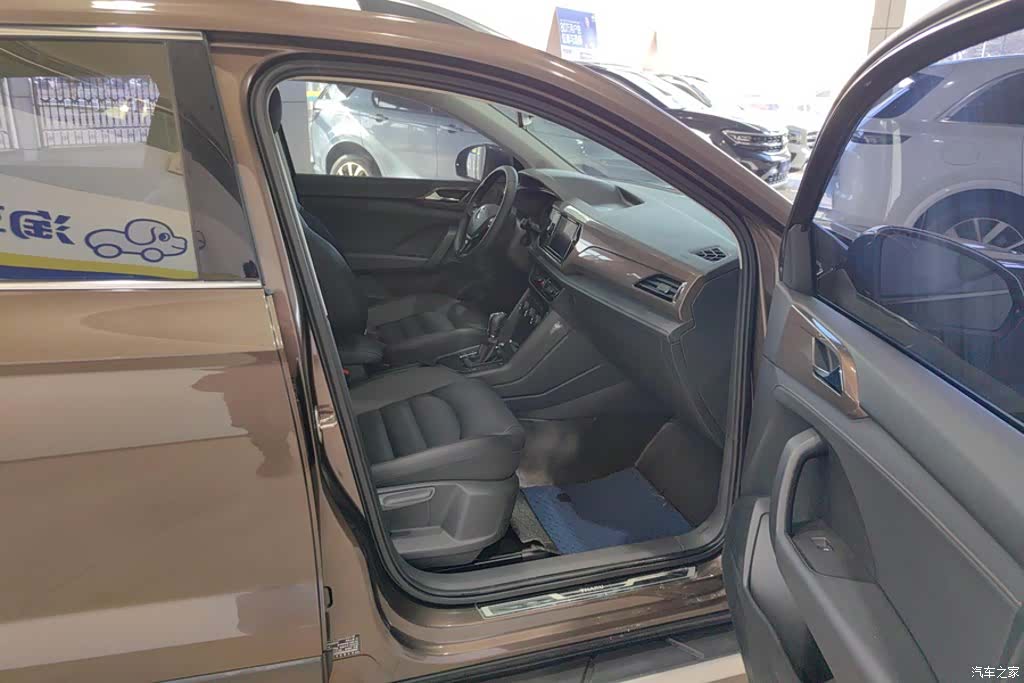 Volkswagen Tharu, 2019 8