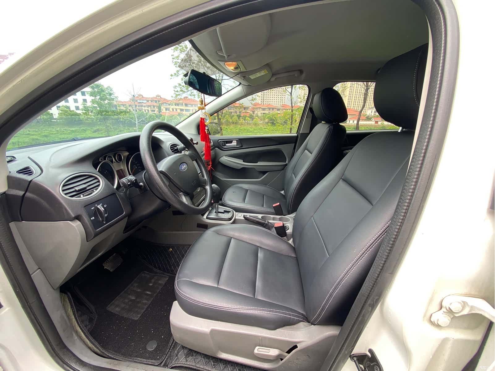 Ford Focus, 2015 10
