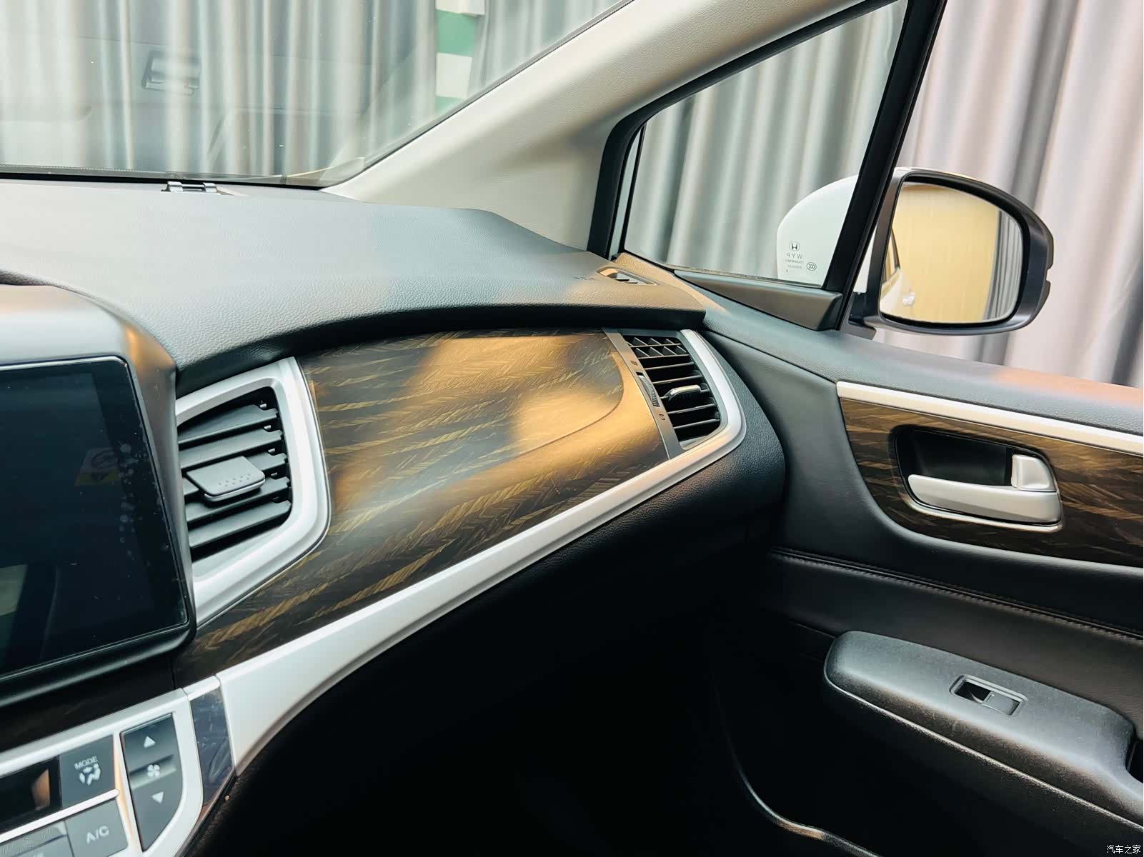 Honda Jade, 2018 18