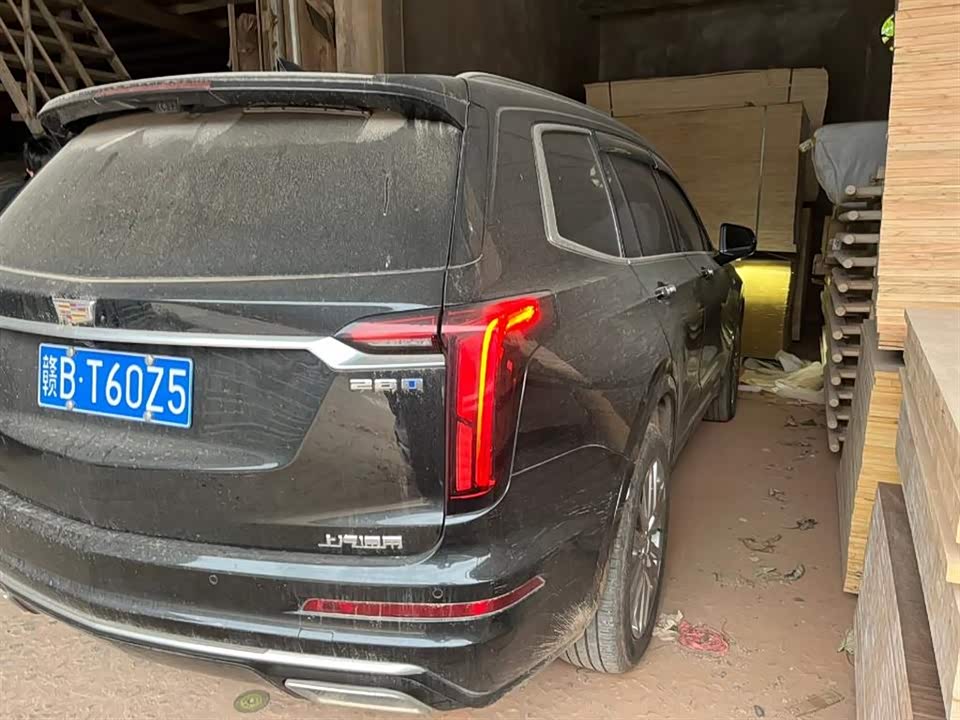 Cadillac XT6
