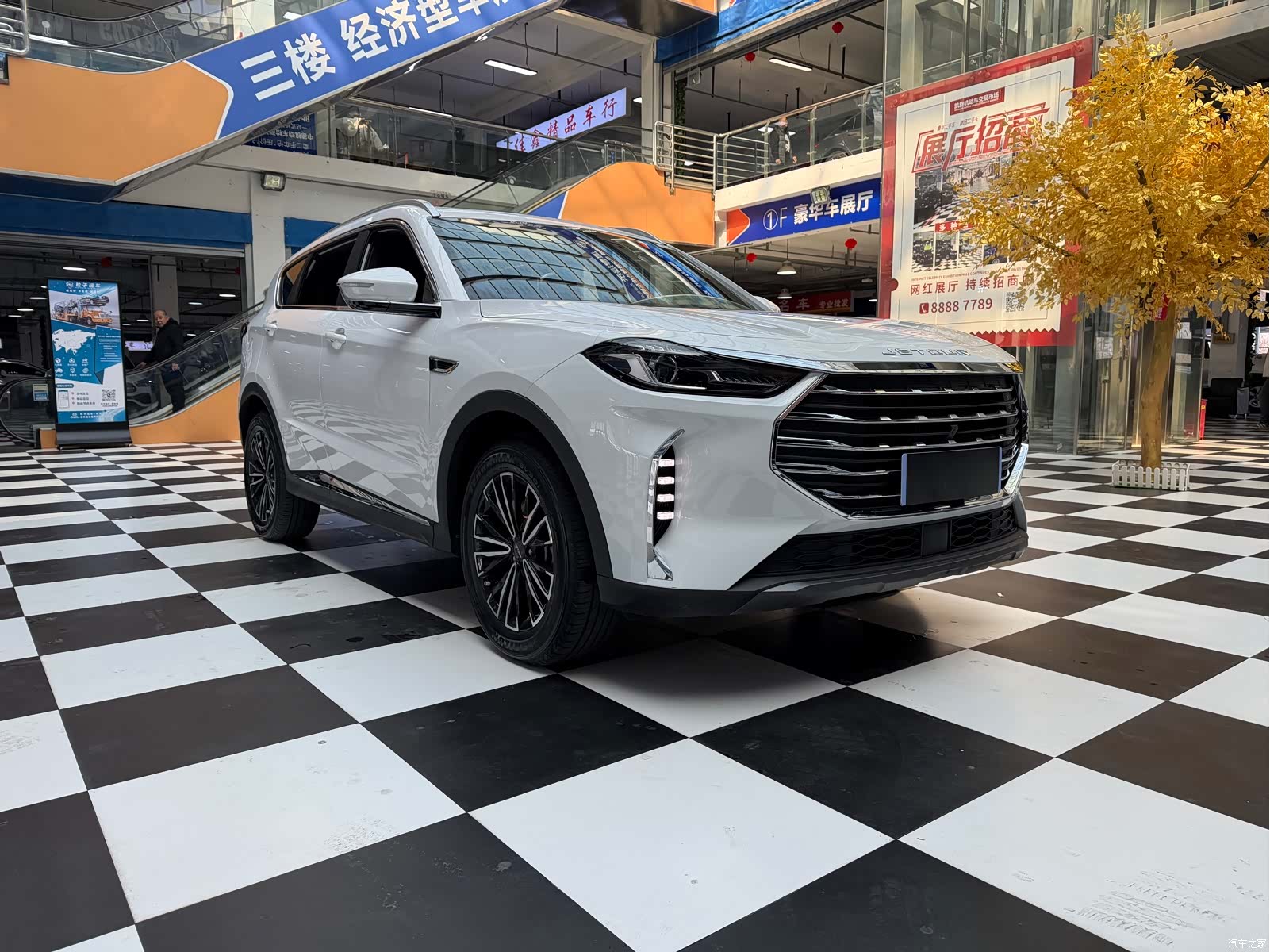 Jetour X70, 2022 3