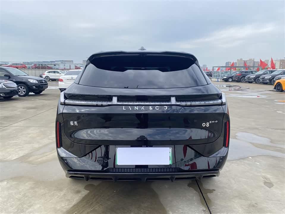 Lynk & Co 08 EM-P