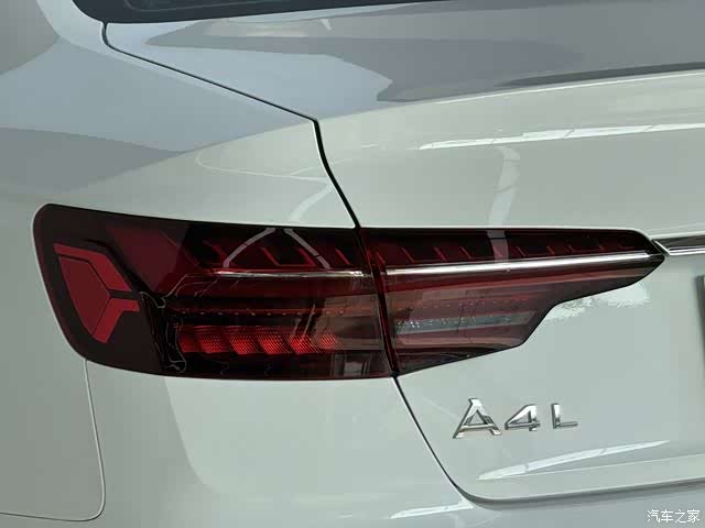 Audi A4L, 2024 21