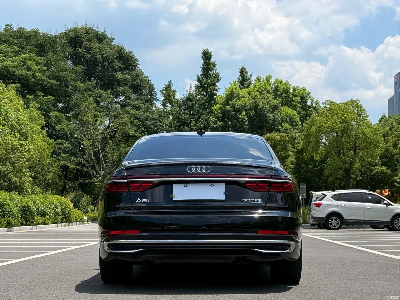 Audi A8L, 2023 4