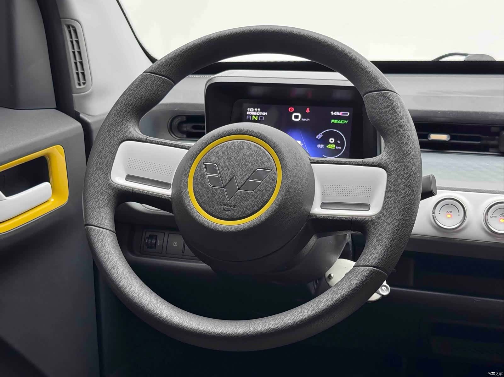 Wuling MINIEV, 2022 11