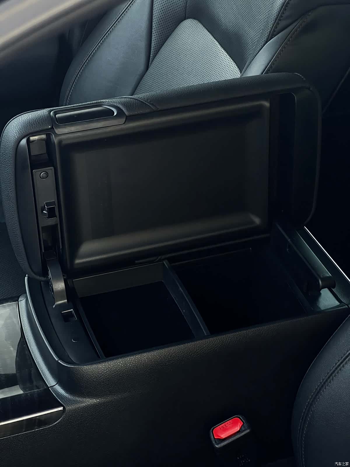 Toyota Crown, 2016 15