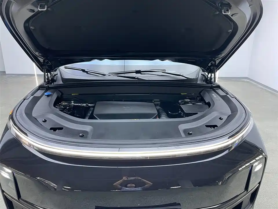 Li Auto Ideal L8