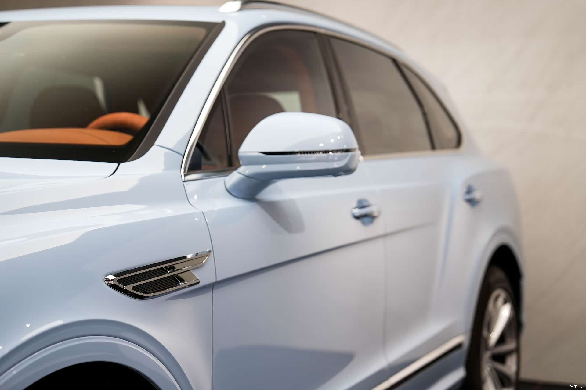 Bentley Bentayga, 2024 6