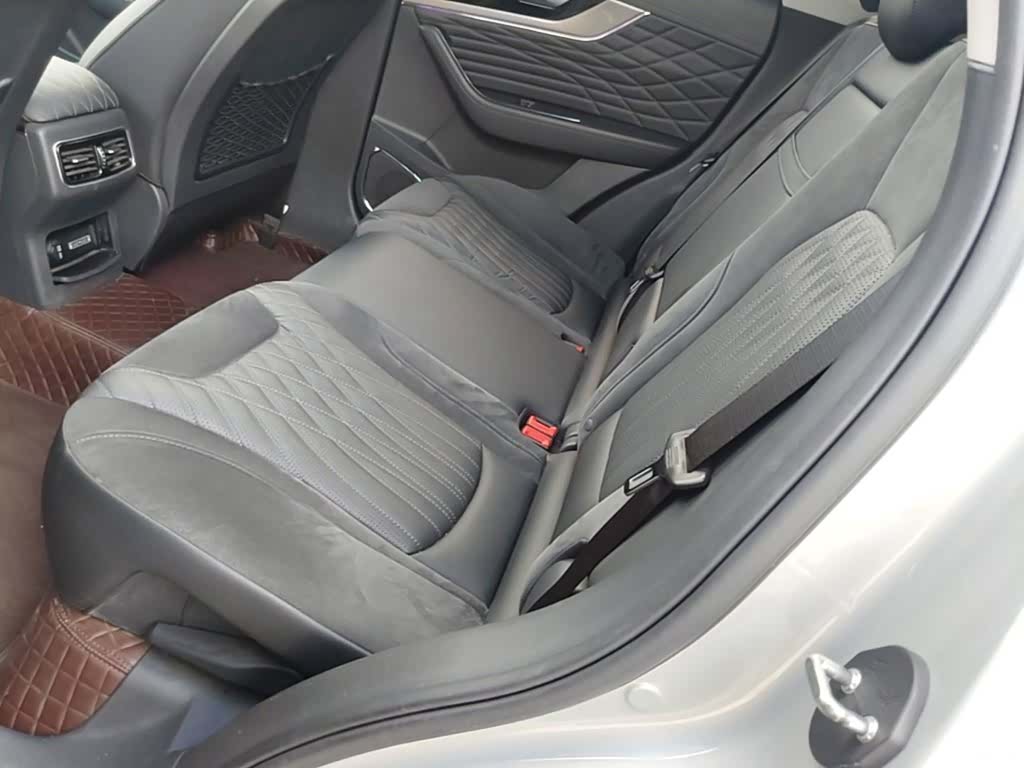 Hongqi HS5, 2023 17