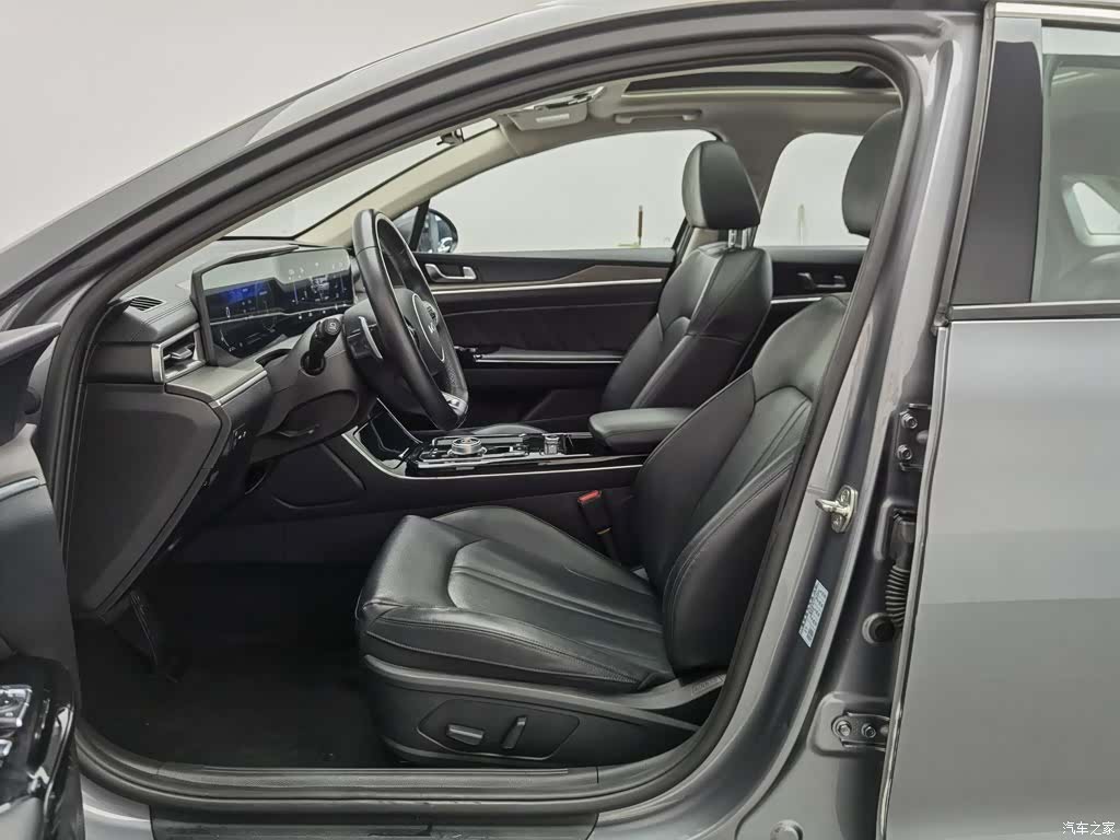 Kia K5, 2022 10
