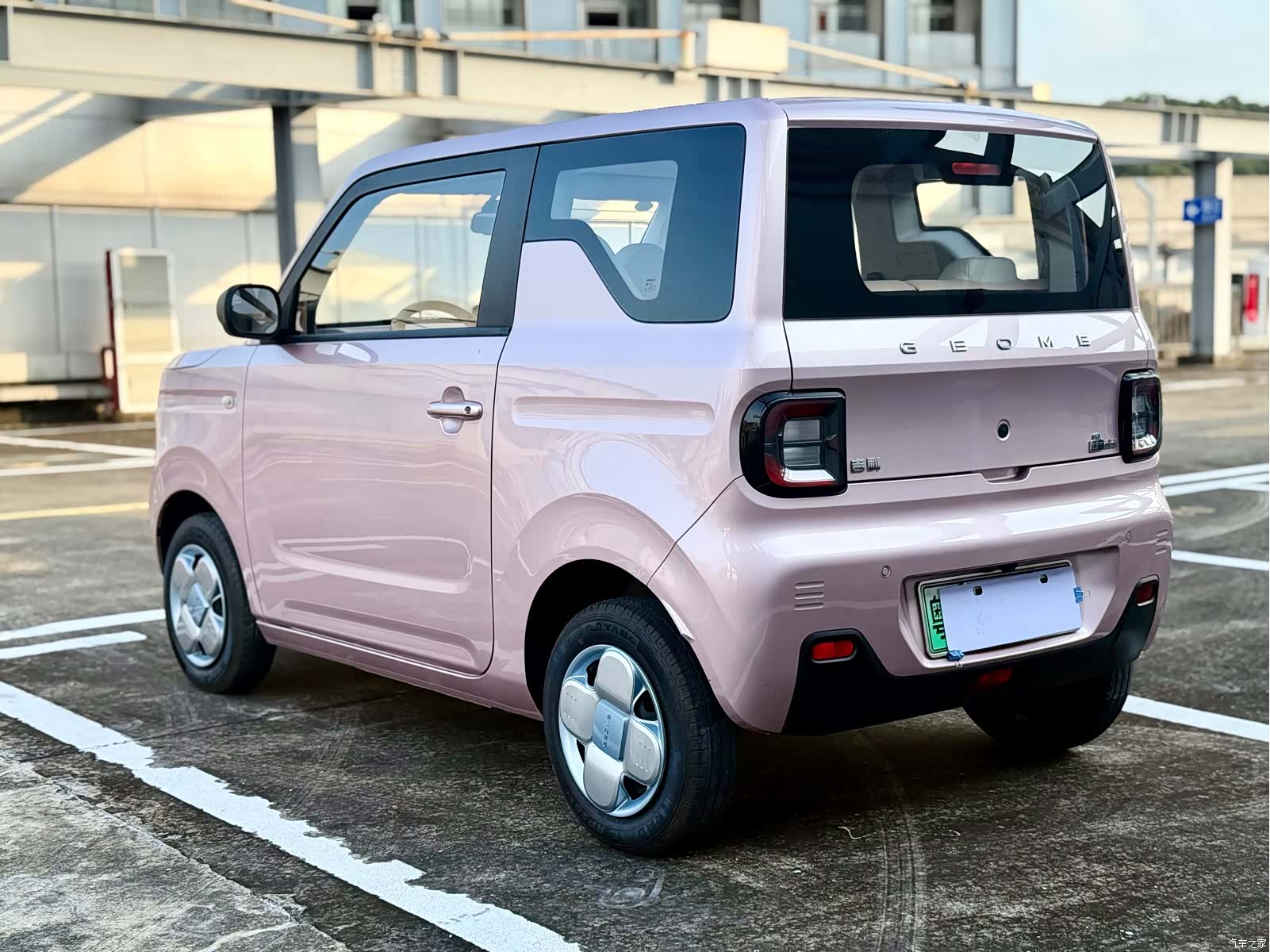 Geely Panda, 2023 9