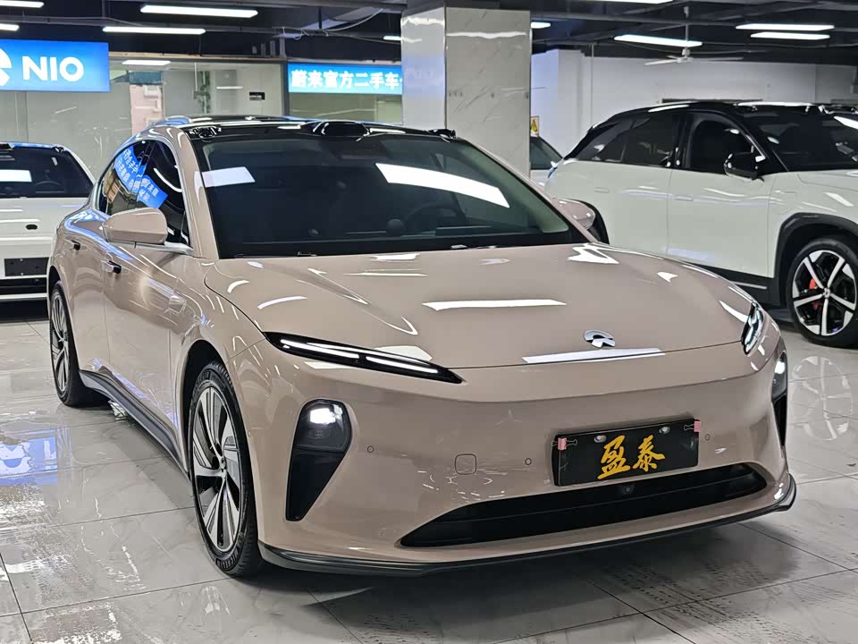 NIO ET5