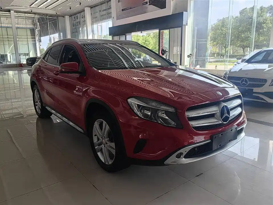 Mercedes-Benz GLA