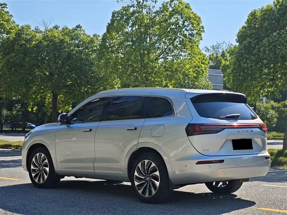 AITO Ask the world M7