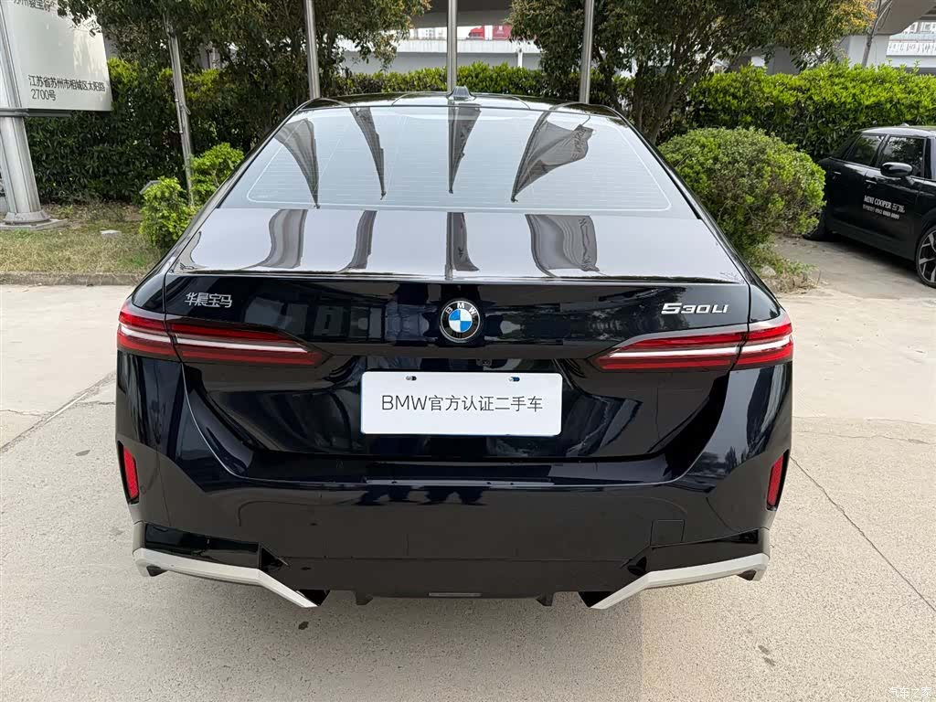 BMW 5 Series, 2025 все фото