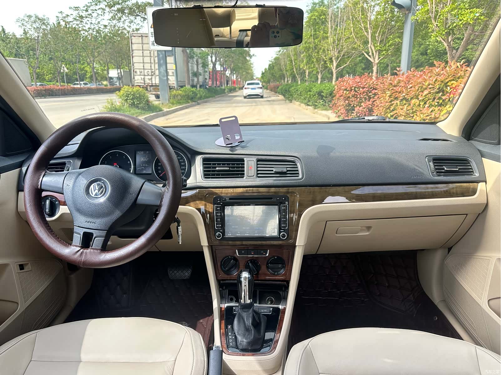 Volkswagen Lavida, 2015 10