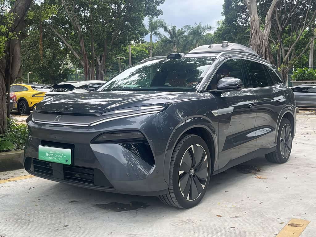 BYD Tang L