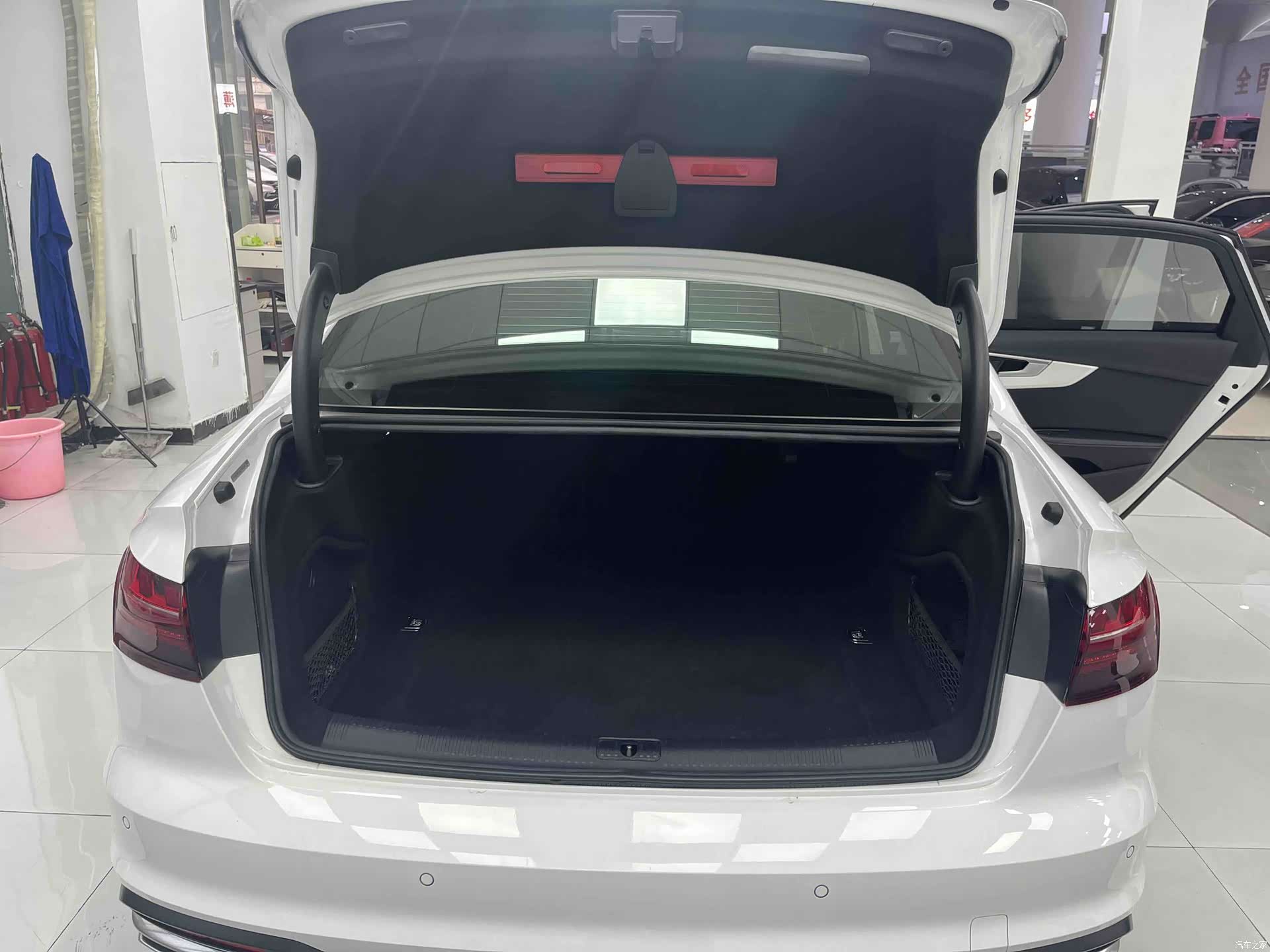 Audi A4L, 2021 24