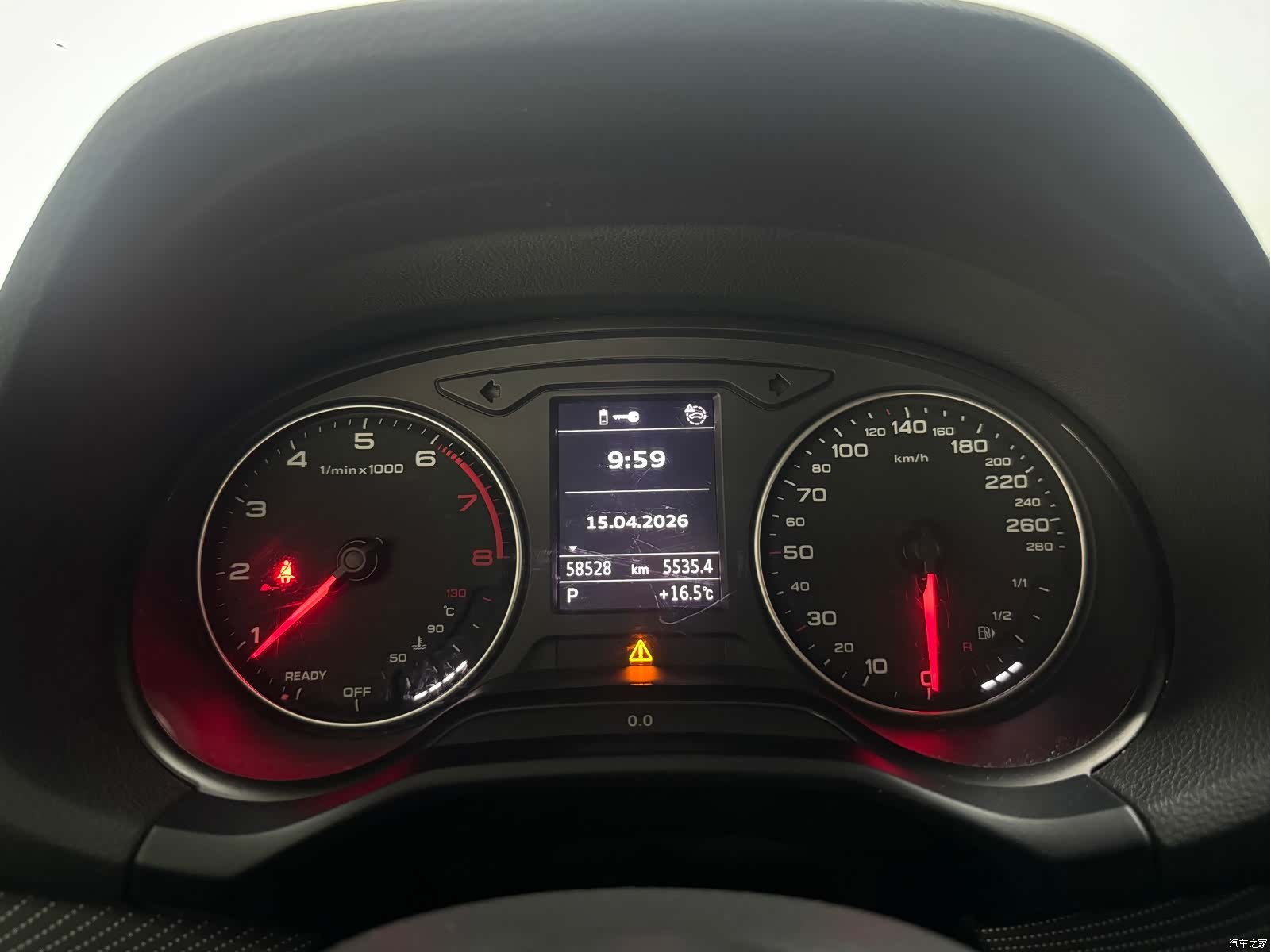 Audi Q2L, 2023 10