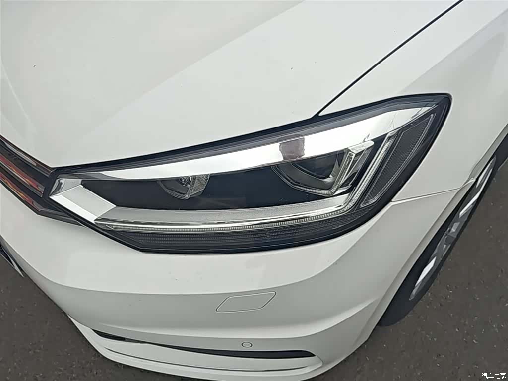 Volkswagen L, 2017 24