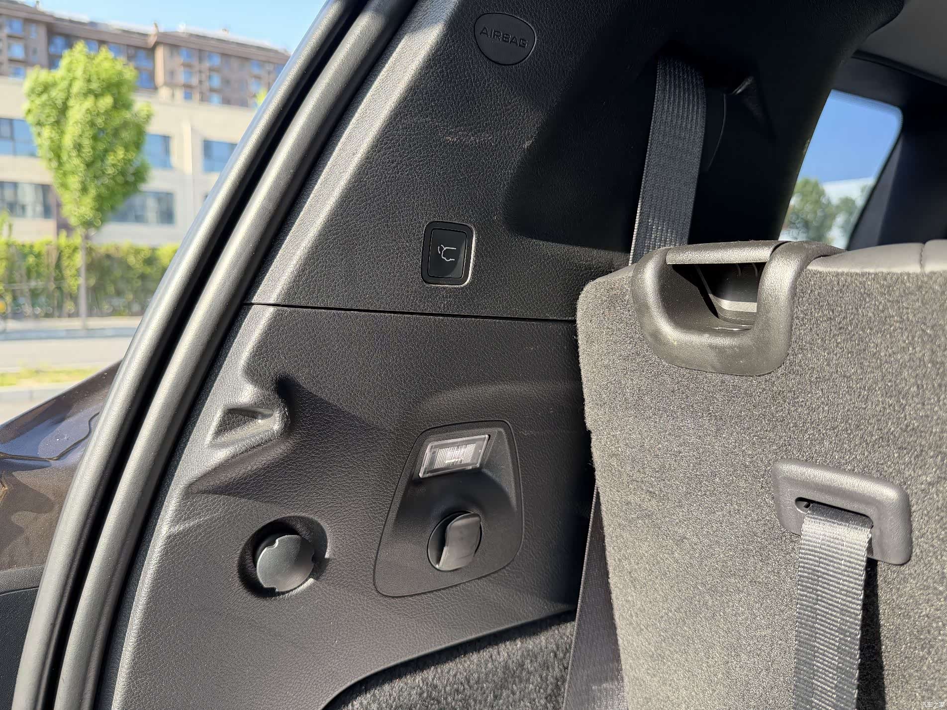 Jeep Grand Commander, 2019 36
