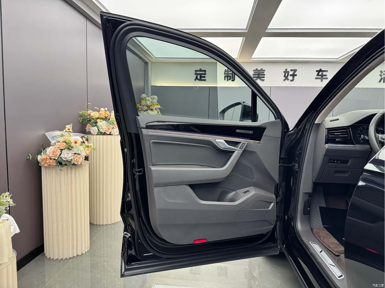 Volkswagen Touareg, 2019 11