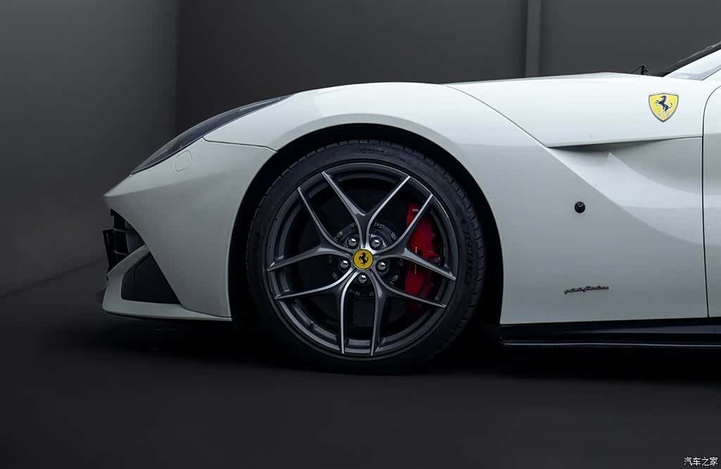 Ferrari F12ber, 2014 все фото