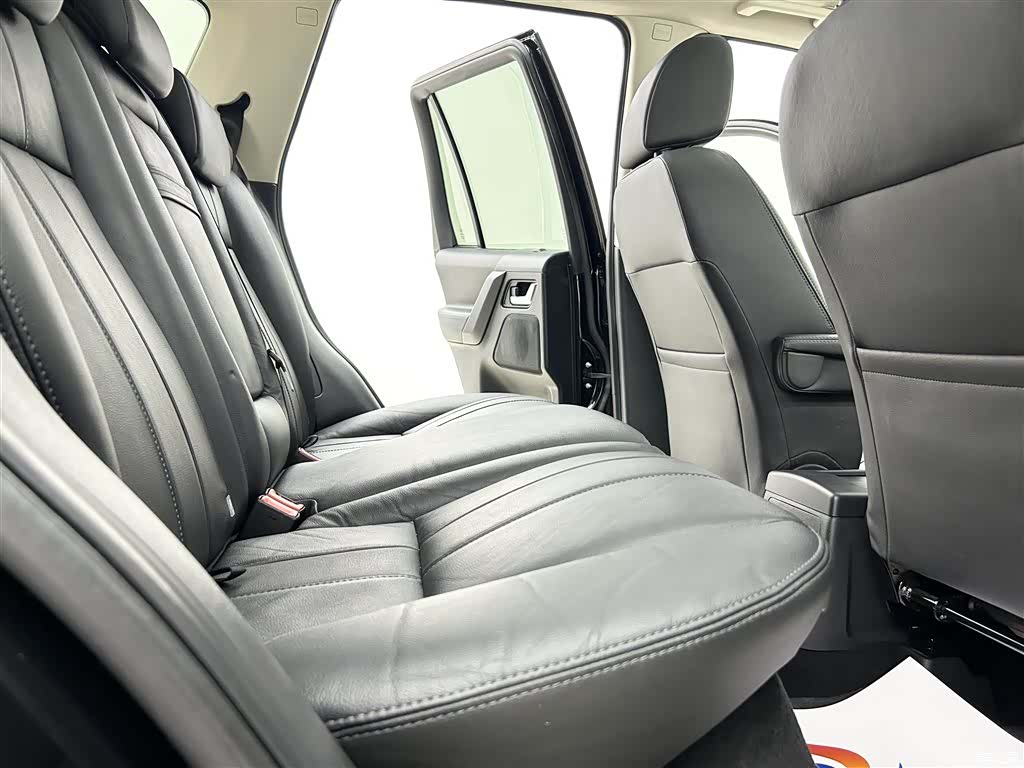 Land Rover Si4, 2013 7