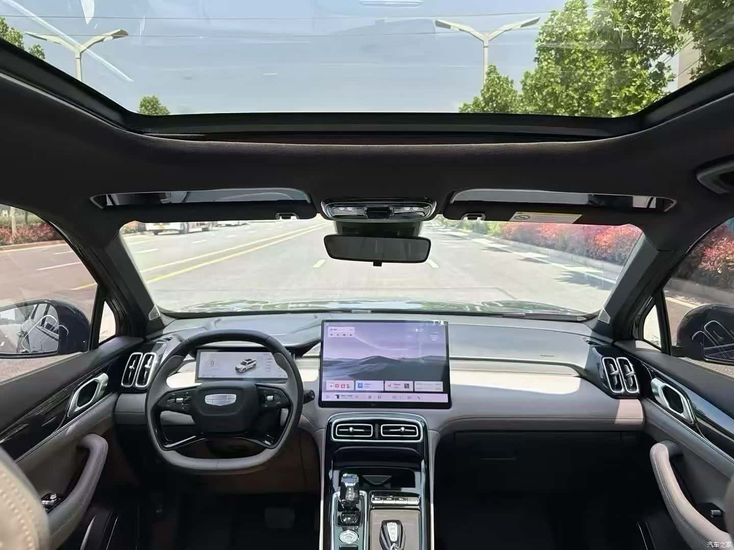Geely Boyue, 2025 все фото