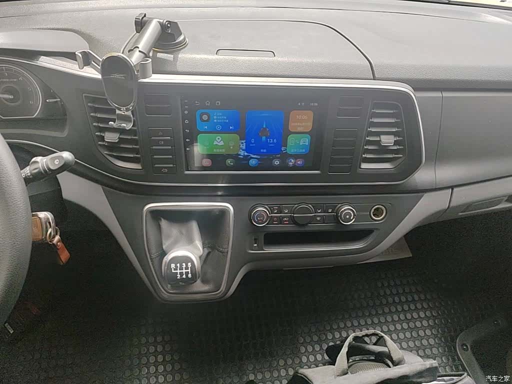Maxus V80, 2025 13