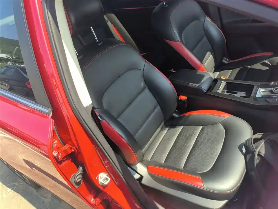 Geely Emgrand GS