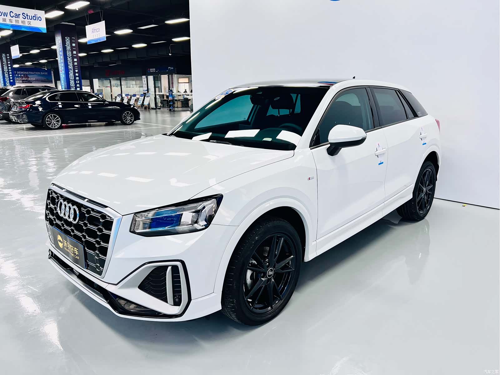 Audi Q2L, 2022 1