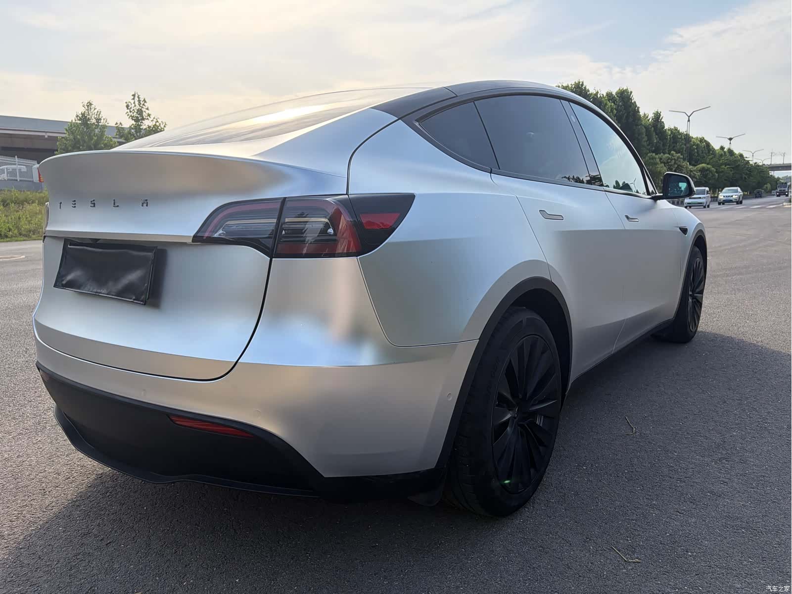 Tesla Model Y, 2023 9