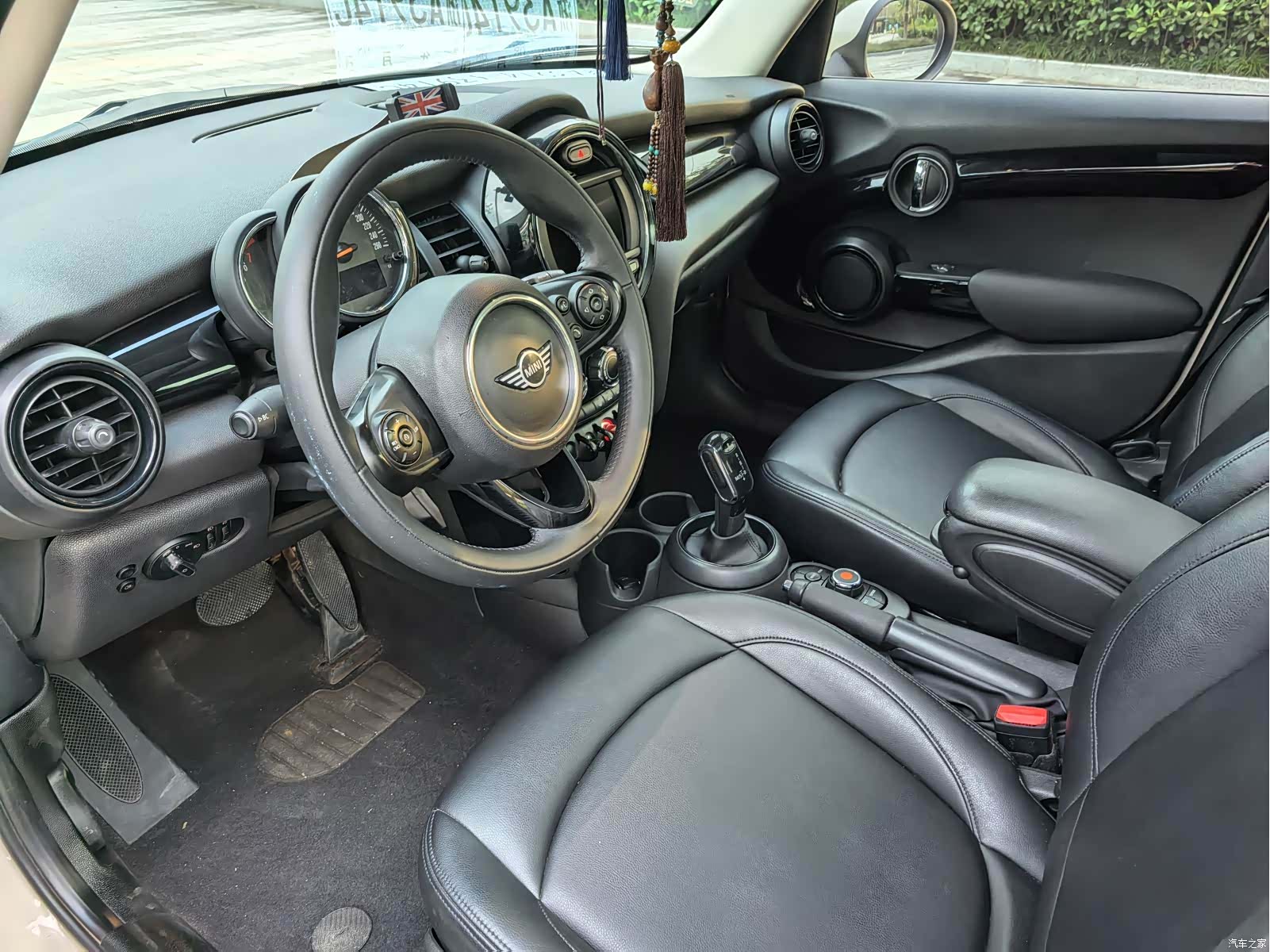 Mini ONE, 2018 9