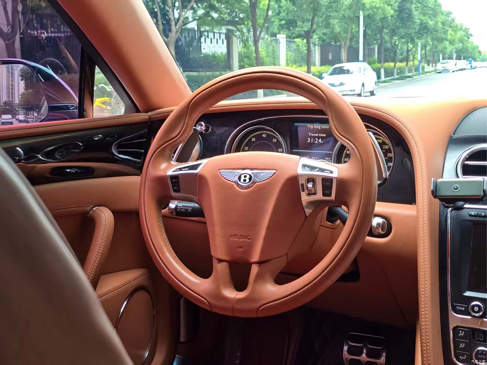 Bentley Flying Spur, 2018 9