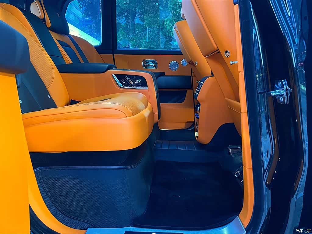 Rolls-Royce Cullinan, 2021 18